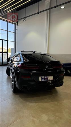 بی ئێم دەبڵیو X6